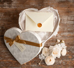 FRISCH VERHEIRATETES PAAR GESCHENKE Brautgeschenke Personalisierte Brautgeschenke Herzbox, Samt weiße Creme Robe, luxuriöse Brautgeschenkbox10