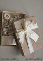 WEDDING INVITATIONS Invitations for VIP/ boxed Invites for Parents Natural Dried Flowers Wedding Invitations in velvet box, Plexi Glamour Boxed Wedding Invitation Suite Luxury, Romantic Velvet Wedding Cards, Bespoke Golden Invites41