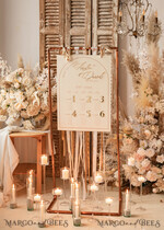 TISCHPLÄNE UND WILLKOMMENSCHILDER FÜR HOCHZEITEN Plexi Gold / Samt Elfenbeinvelours & Gold Modernes Velours Sitzplan, Bogen Elegant Finde Deinen Sitzplan, Eleganter Hochzeittischplan, Hochzeitsdekoration mit goldenen Buchstaben, Empfangsbeschilderung, Individuelles Zeremonieschild23