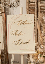 TISCHPLÄNE UND WILLKOMMENSCHILDER FÜR HOCHZEITEN Plexi Gold / Samt Arch Velvet Hochzeits Willkommen-Schild, goldene Hochzeitsdekoration, personalisiertes Hochzeitsschild, elegantes Willkommen-Hochzeitsbrett46