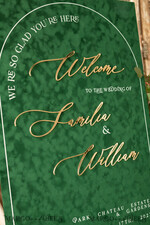 TABLE PLANS AND WEDDING WELCOME SIGNS plexi gold / velvet Luxury Velvet Green Wedding Welcome Sign, Golden Wedding Decor, Personalised Wedding Sign, Wedding Gift, Welcome Wedding Board, GV9