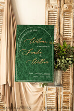 TABLE PLANS AND WEDDING WELCOME SIGNS plexi gold / velvet Luxury Velvet Green Wedding Welcome Sign, Golden Wedding Decor, Personalised Wedding Sign, Wedding Gift, Welcome Wedding Board, GV9