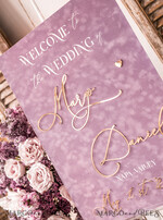 TISCHPLÄNE UND WILLKOMMENSCHILDER FÜR HOCHZEITEN Plexi Gold / Samt Samt-Mauve Hochzeits-Willkommensschild, Staubige Rose Goldene Hochzeitsdekoration, Personalisierter Hochzeitsbeschilderung, Lila Willkommenshochzeitsboard MvS18