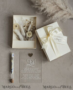 NEWLY WEDS COUPLE GIFTS Geldgeschenk zur Hochzeit  Geschenkschachtel für Geld Geldgeschenk zur Hochzeit mit Strauß aus Trockenblumen personalisiert21