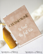 TISCHDEKORATIONSCHILDER   Samt Tischnummern und Dekoration Luxuriöse Samt Champagner Tischnummer mit Ständer, Beige und Gold Hochzeits Tischdekoration, 3D goldene Buchstaben Tischnummern, Samt Hochzeitsbeschilderung, Hochzeitsanstoßen Schild6