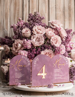 TISCHDEKORATIONSCHILDER   Samt Tischnummern und Dekoration Mauve Acryl Bogen Tisch Nummer, Staubige Rose Samt Tischschild, Gold Plexi Samt Tischnummern in Staubigem Blau, Lila Hochzeits Tischnummer mit Ständer15