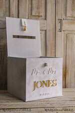 KARTONBOXEN  
 Samtkartenboxen Weiße Samt-Geschenkkartenbox mit Schloss & Karten Geschenke Schild Set, Samt klassische Hochzeitswunschbrunnen Geldgeschenkkartenbox, personalisierte goldene Plexi-Hochzeitskartenbox, luxuriöse Kartenbox, Hochzeitskartenbox mit Deckel, Hochzeitsgeldbox.25