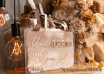 BLUMENMÄDCHEN / SEITENJUNGE SCHILDER Acrylschilder für Blumenmädchen / Ringträger Personalisierte Acryl-Hochzeits-Schild für den Ringträger, Ombre Beige Gold Acryl-Schild für den Ringträger, bemaltes Plexiglas-Acryl-Schild für das Blumenmädchen, Schild für das Blumenmädchen am Hochzeitstag, boho glam Bogen gold Acryl-Hochzeitsdekoration für das Blumenmädchen, Papa, es ist Zeit, Mama unseren Nachnamen zu geben, Bogen Acryl hier kommt die Braut.21
