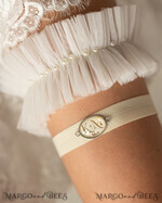 BRAUT Bolero, Kleider, Strumpfband STRUMPFBAND FÜR DIE BRAUT Set aus zwei Strümpfen, personalisierte Hochzeitsstrumpf in Box, etwas blaues Tüllspitzen-Strumpf & personalisiertes Wurfset, Strumpf für die Braut, Geschenk zur Brautparty, Elfenbein Tüllstrumpfset, Geschenk für die Braut, Wurfstrumpf.9