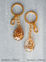 WEDDING FAVORS Resin Custom Resin Keychain Wedding Favors For Guests in bulk Custom Resin glamour golden Keychain, Golden personalised Thank you gifts Teardrop Keychain with Gold-Plated Stainless Steel Hardware7