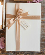 Geschenke zum Muttertag Geschenkset Entspannung Geschenkidee zum Muttertag: Goldenes Schnapsglas & Flaschenetikett – Geschenkset für Mama mit Glückwünschen5