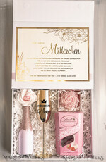 Geschenke zum Muttertag Geschenkset Entspannung Geschenkidee zum Muttertag – Geschenkbox mit Blumen, Rosé Sekt, Herzbrille & Champagnerglas für Mama4