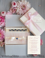 BRIDE bolero, robes, garter Geschenkidee für die Braut Strumpfband Elegantes Strumpfband in Blush-Rosa mit Saphir-Herz – Geschenkset mit Karte – „Etwas Blaues“ für die Braut4