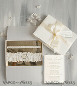 BRIDE bolero, robes, garter Geschenkidee für die Braut Strumpfband Exklusives Geschenkset für die Braut – Doppeltes Strumpfband mit Grußkarte in edler Geschenkbox4