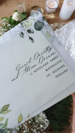 HOCHZEITS EINLADUNGEN Moderne Einladungen Florale Karten Oliven-Hochzeitseinladungen, Hochzeitseinladungen mit Oliven, Olive, Olivenblätter, florale Hochzeitseinladungen, moderne Hochzeitseinladungen, Pergament-Hochzeitseinladungen, Pergamentumschlag, grüne Hochzeitseinladungen, elegante Hochzeitseinladungen, italienische Hochzeitseinladungen, italienischer Stil, italienische Romantik, Hochzeit im Ausland, Hochzeitseinladungen für Reisen, Grünpflanzen, Pastellblumen, Kalligrafie, Oliven-Hochzeitkarten, Oliven-Hochzeitzubehör.22