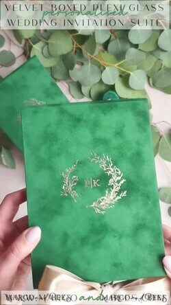 WEDDING INVITATIONS Invitations for VIP/ boxed Invites for Parents Emerald green Velvet Boxed Wedding Invitation Box, Clear Green Plexi glass wedding invitations, Elegant green Velvet Wedding Cards, Bespoke Golden Wedding Stationery, Mirror gold Invitations10