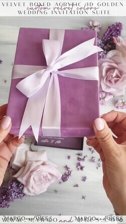 HOCHZEITS EINLADUNGEN Elegante Einladungen Klassische Karten Luxus Mauve Samt Box Hochzeitseinladungen, elegante Acryl Hochzeitseinladungen mit goldener Schleife, glamouröse goldene Hochzeitskarten, handgemachte Hochzeitsstationery.13