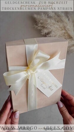 NEWLY WEDS COUPLE GIFTS Geldgeschenk zur Hochzeit  Geschenkschachtel für Geld Geldgeschenk zur Hochzeit mit Strauß aus Trockenblumen personalisiert19