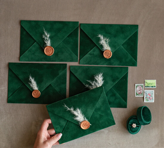 HOCHZEITS EINLADUNGEN Samtene Umschläge Emwrald Gold Velvet Umschläge für Einladungen, a7 handgefertigte Samtumschläge für Hochzeitskarten 07/vel/envA7