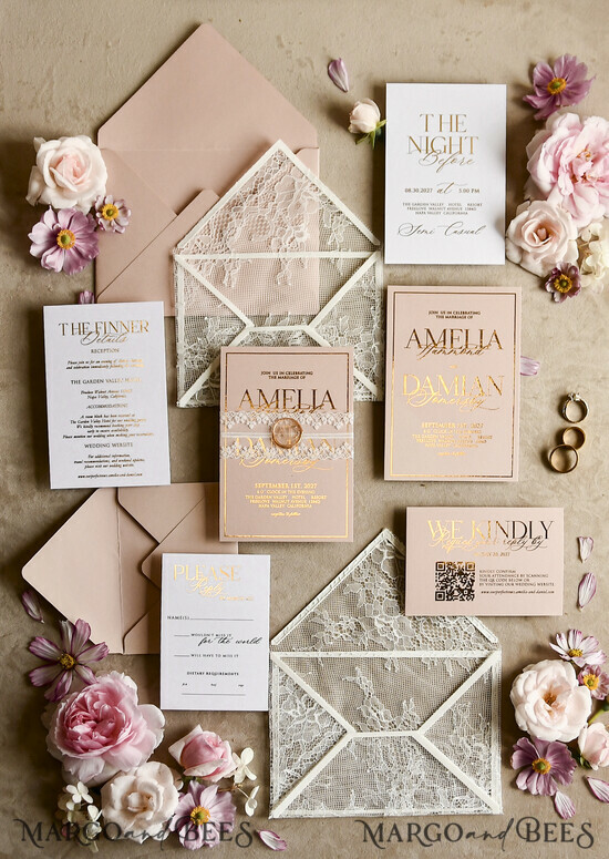 HOCHZEITS EINLADUNGEN vintage Spitze / rustikale Spitze Schnürsenkel-Hochzeitseinladungen mit doppeltem Umschlag Blush & Gold Hochzeitseinladungsset 02/lacenvD/z