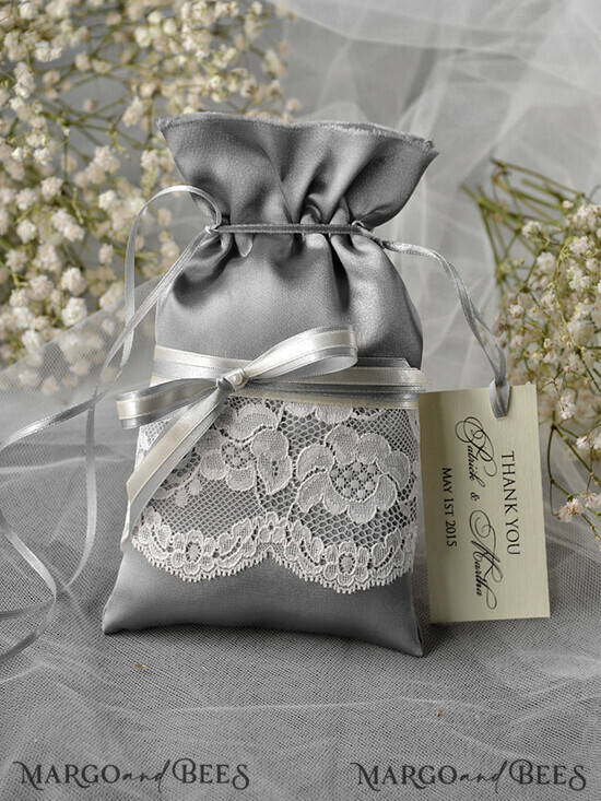 25 Wedding Gift Bags for Your Wedding Guests With Silver Satin 