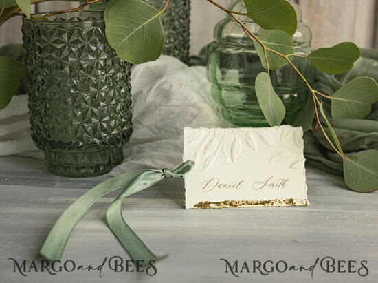PLACE CARDS / TABLE CARDS Romantic Boho/ Botanical/ Floral Personalized Place Cards with Gold Foil Edge & Embossed Leaf Design 01/DEsuemBO2/w