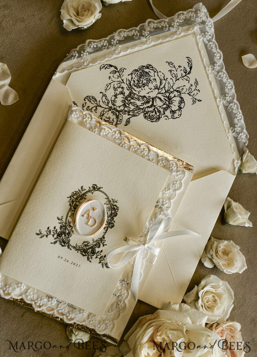 WEDDING INVITATIONS vintage lace/ rustic lace Personalized Golden Wedding invitations Vintage Lace wedding Cards