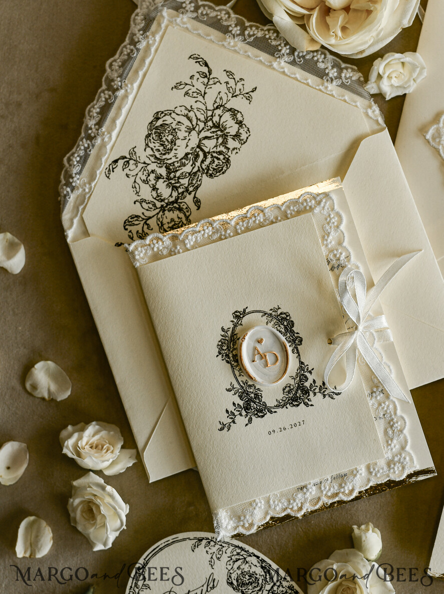 WEDDING INVITATIONS vintage lace/ rustic lace Personalized Golden Wedding invitations Vintage Lace wedding Cards