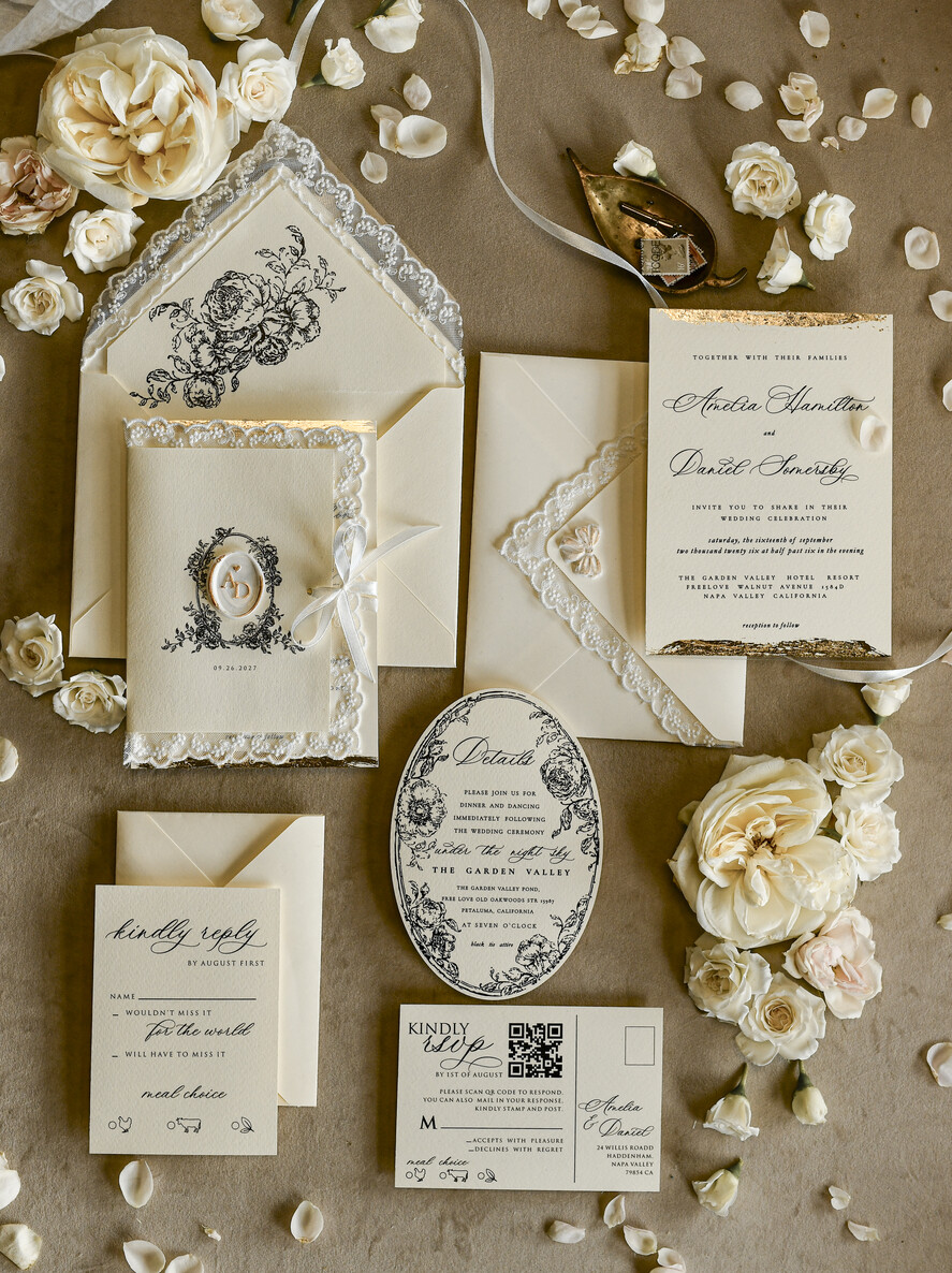 WEDDING INVITATIONS vintage lace/ rustic lace Personalized Golden Wedding invitations Vintage Lace wedding Cards