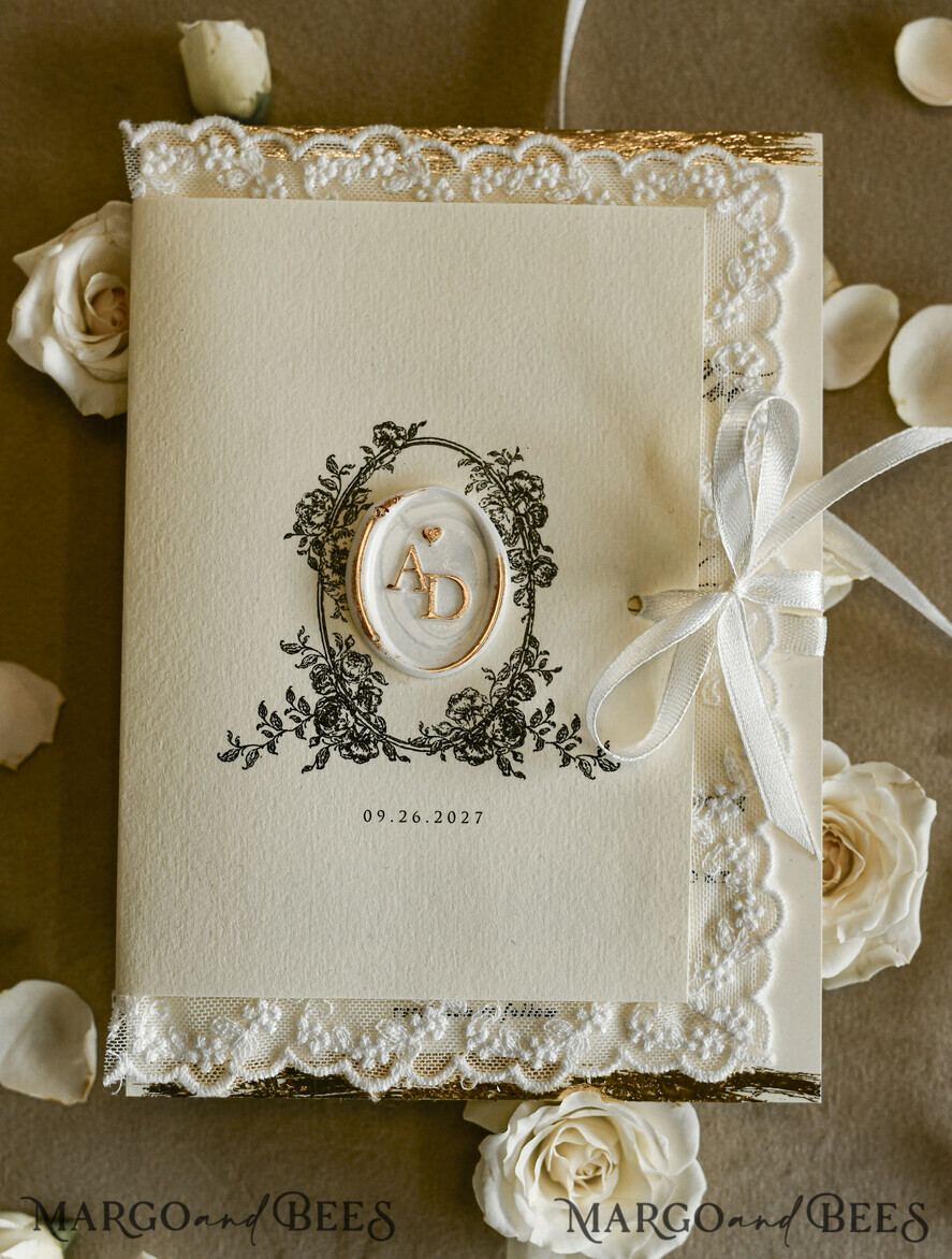 WEDDING INVITATIONS vintage lace/ rustic lace Personalized Golden Wedding invitations Vintage Lace wedding Cards
