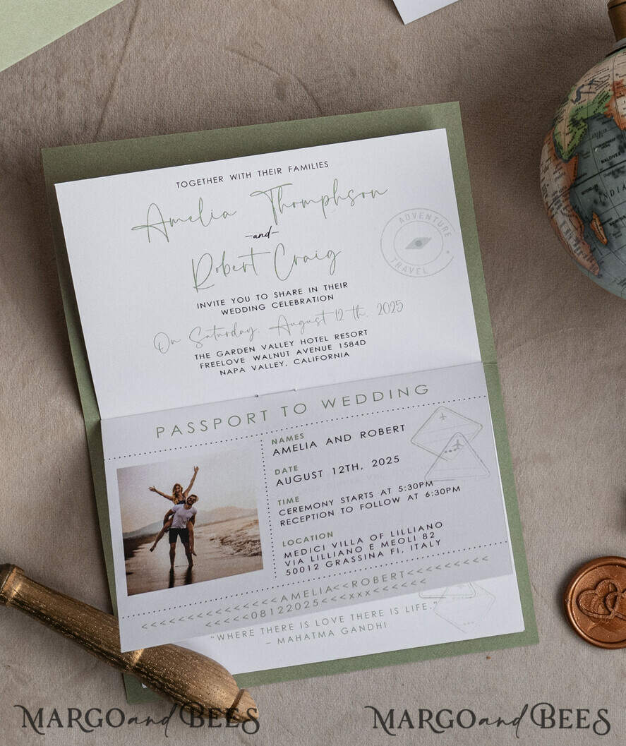HOCHZEITS EINLADUNGEN Pass zur Liebe / Strandhochzeits-Einladungen Gold Salbeigrün Pass Hochzeitseinladung, Goldene Hochzeitseinladungen Boarding Pass, Grünreise Reisepass Hochzeitseinladungen im Ausland, Hochzeitskarten für Ziel Griechenland, Toskana Reisekarte Hochzeitspapeterie Italien Weltkarte.