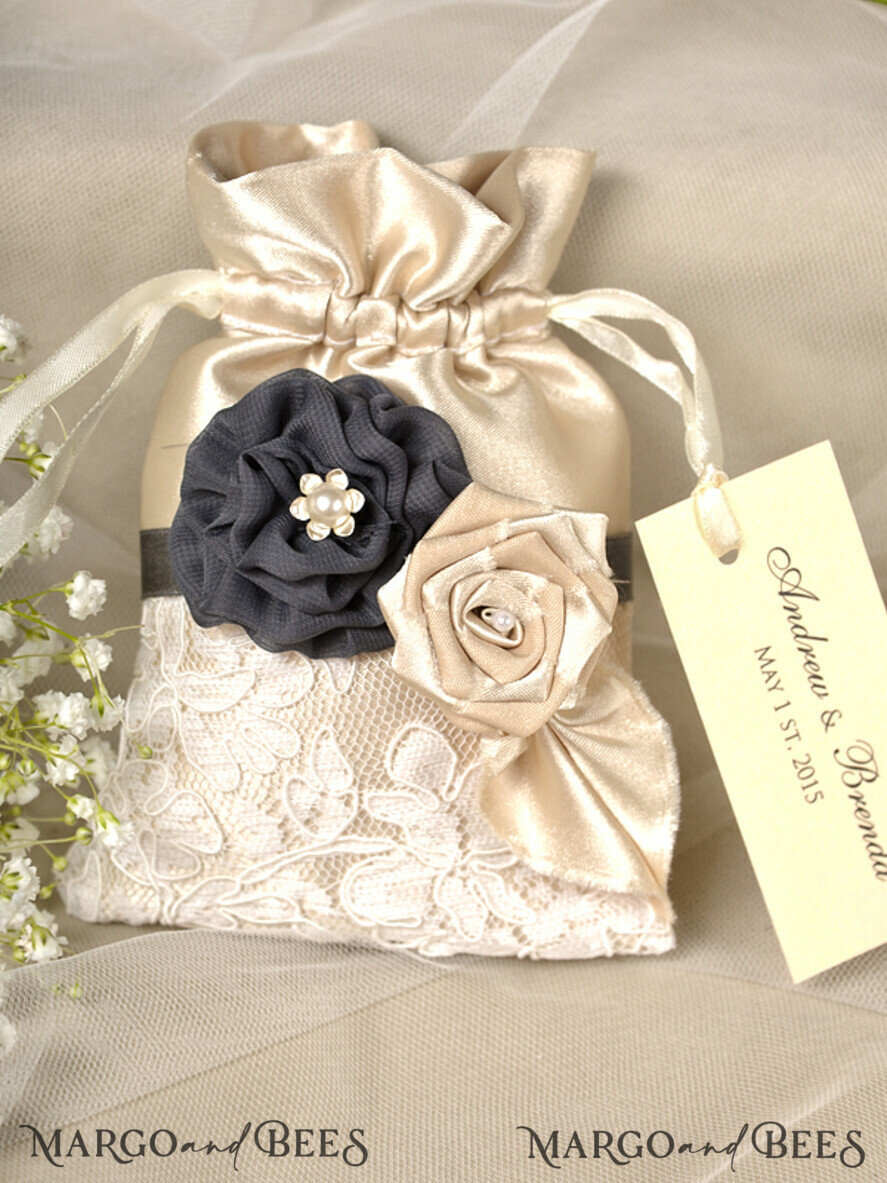 Classic Pooh Girl Baby Shower Corsage Set/beige and Light Pink 