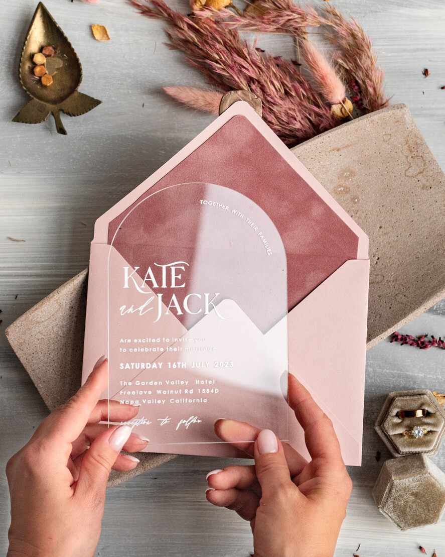 WEDDING INVITATIONS Elegant Invites Classic Cards Arch Plexi Glass Wedding Invitation suite, Blush Pink Golden Wedding Invitations with Rsvp Velvet Pocket, Acrylic Modern Wedding Cards