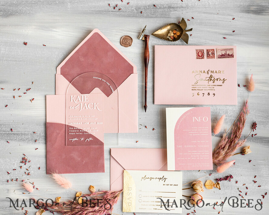 WEDDING INVITATIONS Elegant Invites Classic Cards Arch Plexi Glass Wedding Invitation suite, Blush Pink Golden Wedding Invitations with Rsvp Velvet Pocket, Acrylic Modern Wedding Cards