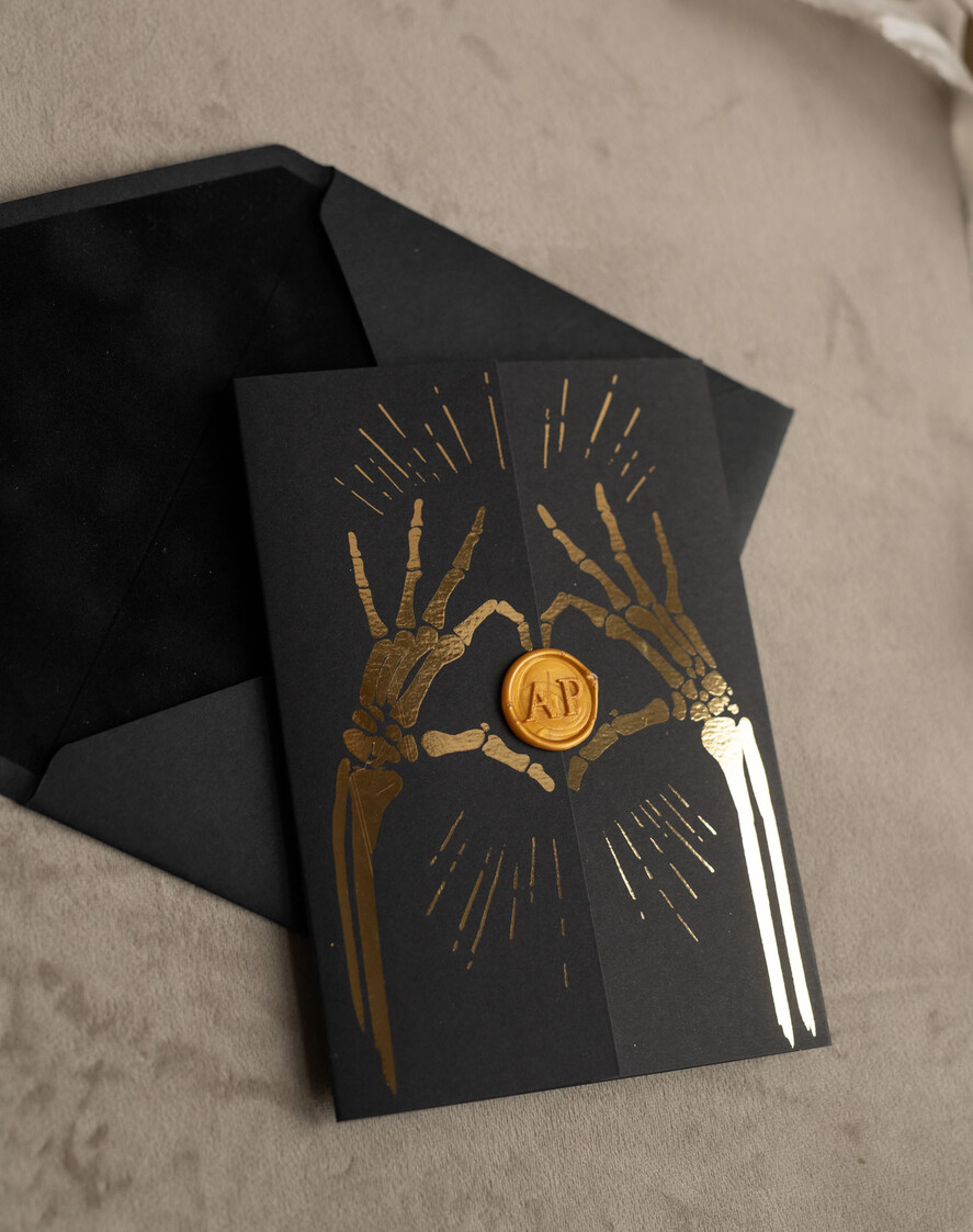 WEDDING INVITATIONS gold / rose gold / silver / glitter Halloween Gold Wedding Invitations, Black Gloss Acrylic Invitation set, Spooky plexi Invites Goth Wedding Invitation Cards, Gold Skeleton Wedding Set