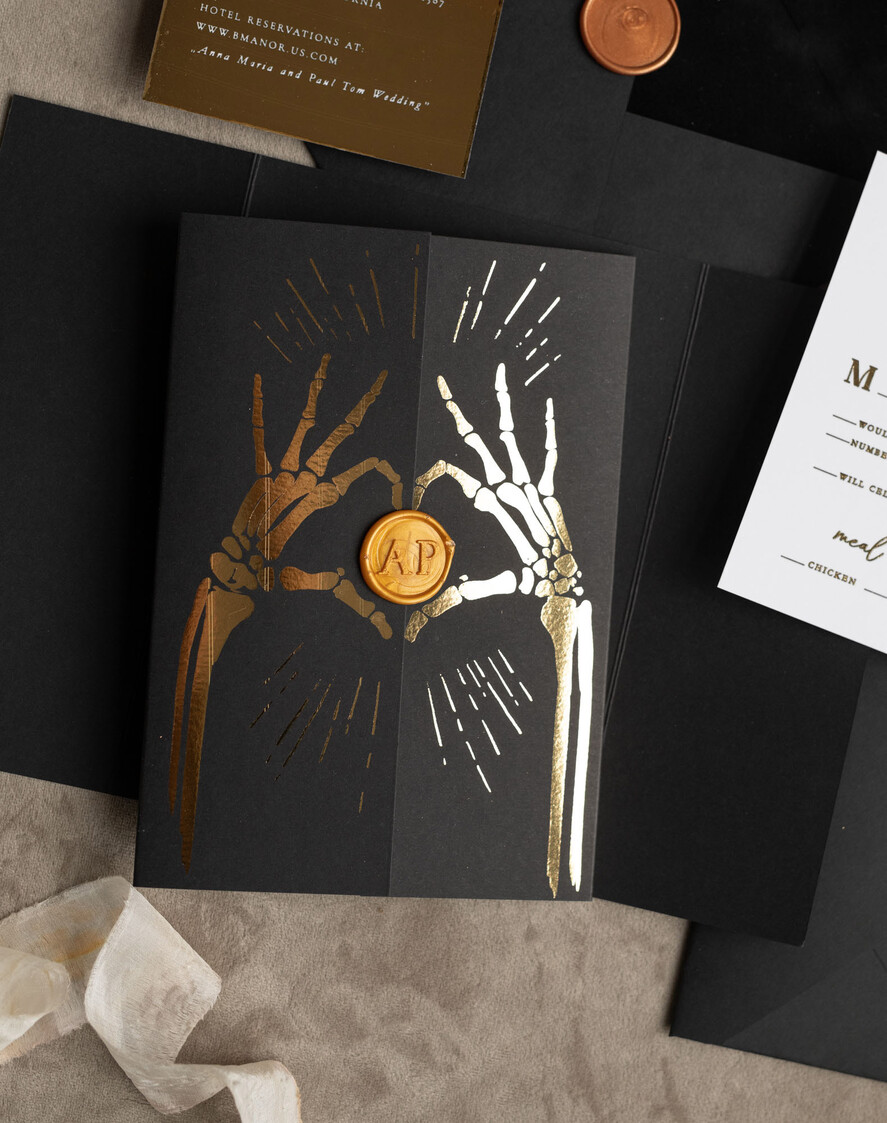 WEDDING INVITATIONS gold / rose gold / silver / glitter Halloween Gold Wedding Invitations, Black Gloss Acrylic Invitation set, Spooky plexi Invites Goth Wedding Invitation Cards, Gold Skeleton Wedding Set