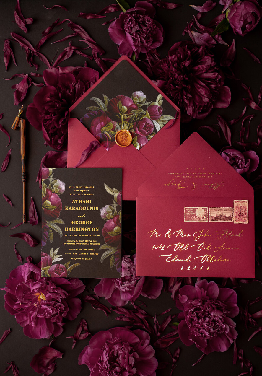 HOCHZEITS EINLADUNGEN Moderne Einladungen Florale Karten Schwarze Hochzeitseinladungen, schwarze Karte, rote Hochzeitseinladungen, burgunderrote Hochzeitseinladungen, Marsala Hochzeitseinladungen, Blumenblüte, roter Umschlag, rot-schwarze Hochzeitseinladungen, florale Hochzeitseinladungen, goldene Beschriftung, vintage Blumen, vintage Blumenillustration, vintage Hochzeitseinladungen, florale Hochzeitspapeterie, florale Hochzeitsaccessoires, personalisierte Hochzeitseinladungen, handgemachte Hochzeitseinladungen.