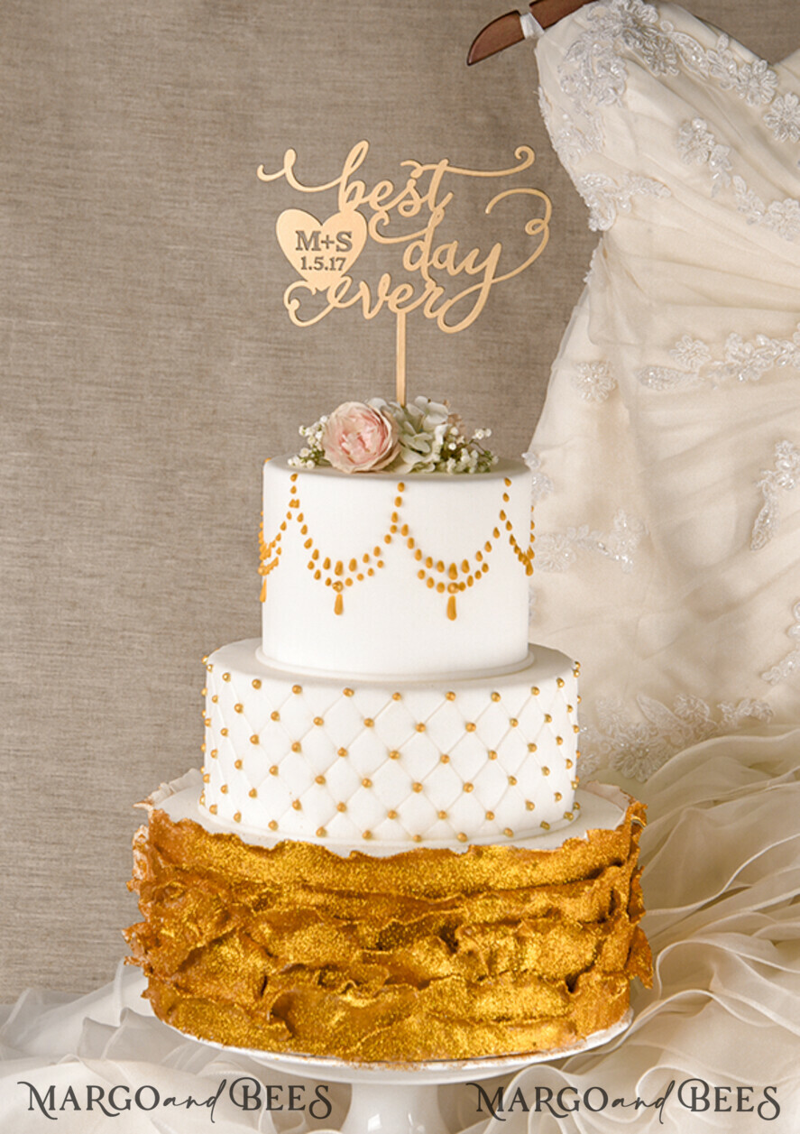 https://margoandbees.com/thumbs/887/templates/template_7/8/images/products/444/05/cake-topper-gold-05-gold-ct.jpg