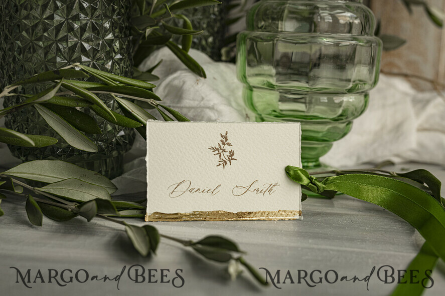PLACE CARDS / TABLE CARDS Romantic Boho/ Botanical/ Floral Elegant Wedding Place Cards with Gold Flakes