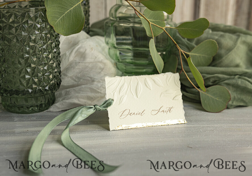 PLACE CARDS / TABLE CARDS Romantic Boho/ Botanical/ Floral Personalized Place Cards with Gold Foil Edge & Embossed Leaf Design