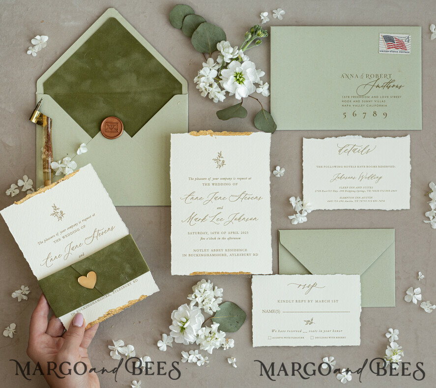 HOCHZEITS EINLADUNGEN moderne Kalligraphie / feine Kunst Feine Kunst Gold & Salbeigrüne Hochzeitseinladung, Samtgoldene Ränder Hochzeitseinladungen, Vintage Gold Einladungsset, Zerfledderte Ränder Hochzeitseinladung mit RSVP