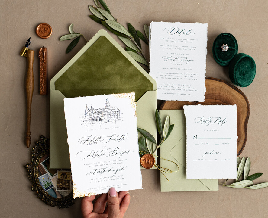 HOCHZEITS EINLADUNGEN moderne Kalligraphie / feine Kunst Feine Kunst Elfenbein Salbeigrüne Hochzeitseinladung, Veranstaltungs-Skizze Hochzeitseinladungen, Vintage Goldene Einladungsreihe, Individuelle Hochzeit Veranstaltungs-Einladung, Deckled Edge Italien Einladungen mit RSVP