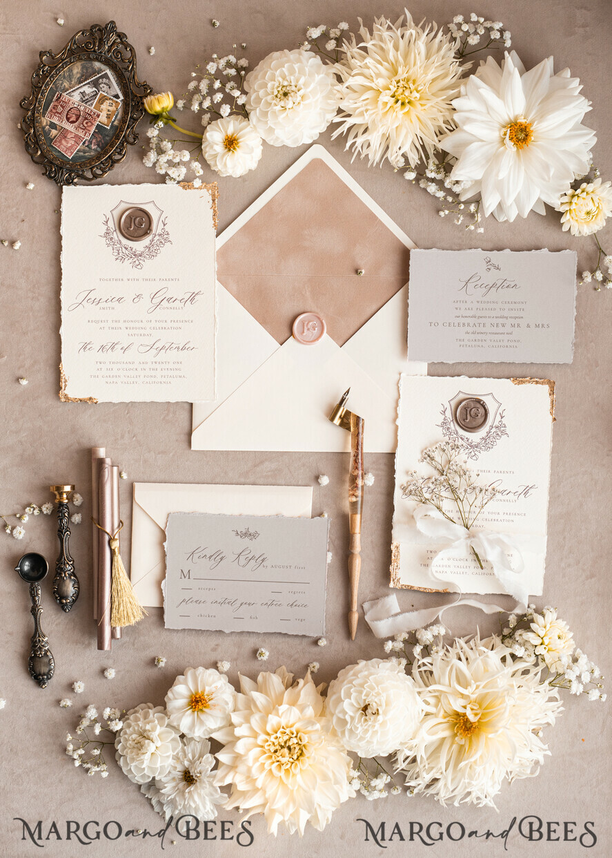 HOCHZEITS EINLADUNGEN moderne Kalligraphie / feine Kunst Kunstvolle Akt-Hochzeitseinladung, Echte Baby Atem Blumige Hochzeitseinladung, Französische Provence Einladungssuite, Gypsophila Hochzeitseinladungssuite, Deckled Edge Einladungen, Zerrissene Kanten Hochzeitseinladungen golden, Kunstvolle Hochzeitseinladungssuite.