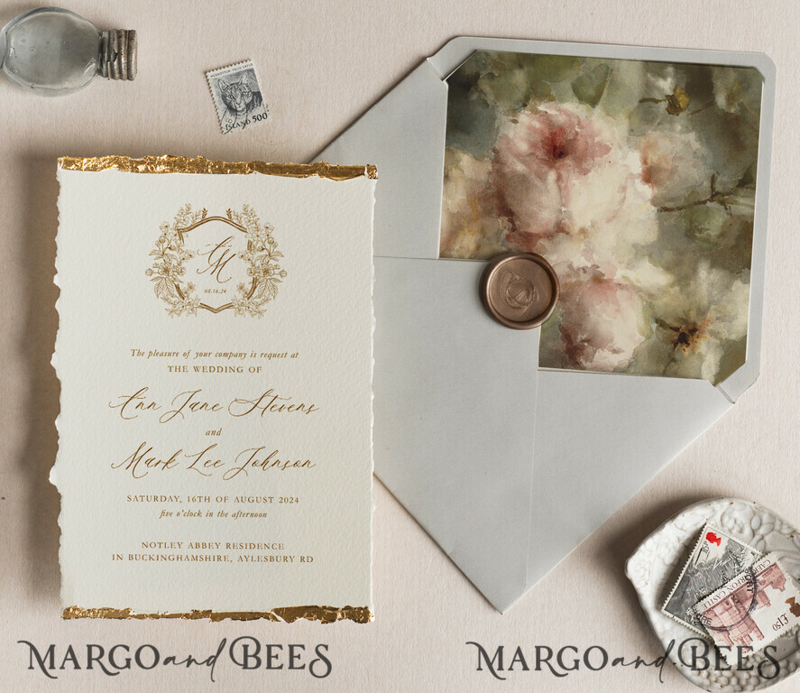 HOCHZEITS EINLADUNGEN moderne Kalligraphie / feine Kunst Prägung aus Elfenbein Gold Hochzeitseinladung, Florale Hochzeitseinladung, Toskana Italien Einladungssuite, Kranz Monogramm Hochzeitseinladungssuite, Fransenrand Einladungen, Zerrissene Kante Hochzeitseinladungen gold, Feine Kunst Hochzeitseinladungssuite, Fransenrand Papier