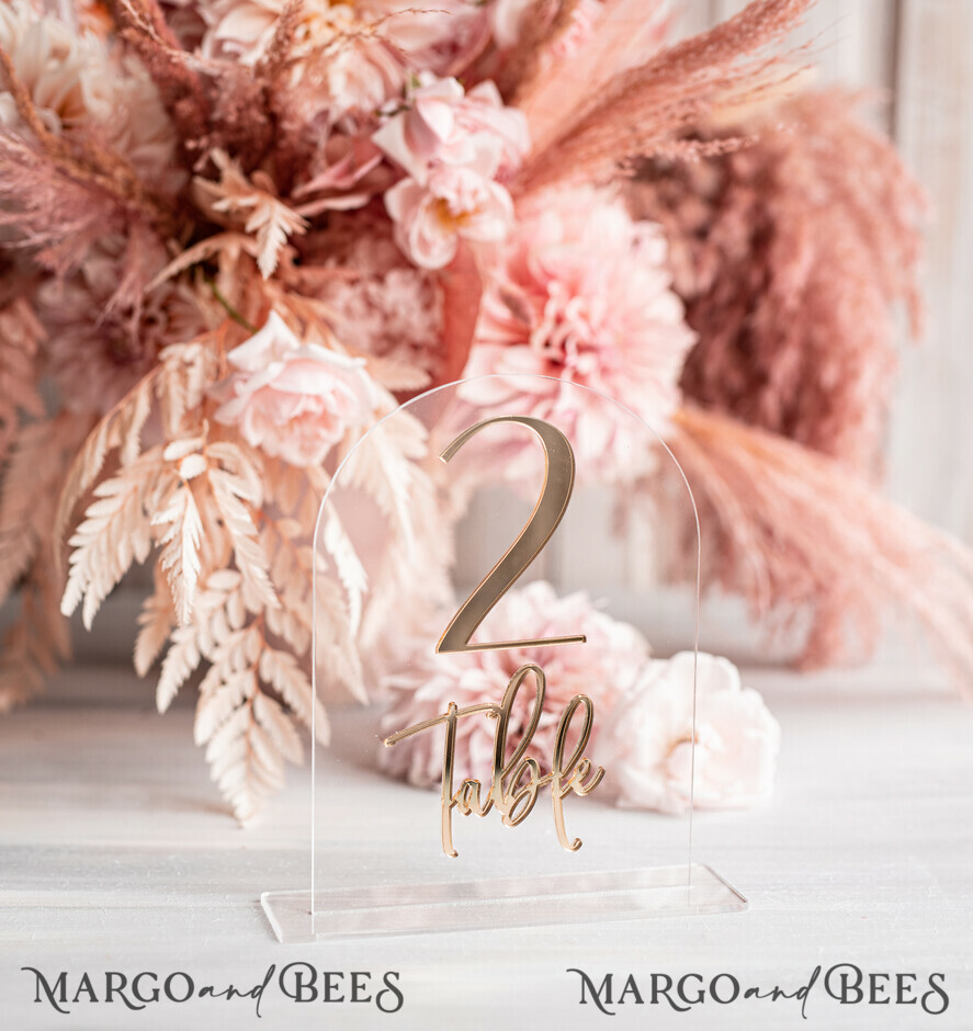 ROSE GOLD PAMPAS GRASS TABLESCAPE  Rose gold party decor, Rose gold  wedding decor, Rose gold party