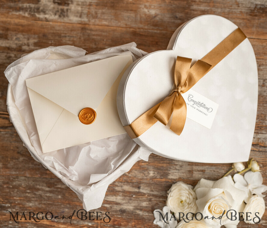 Luxurious elegant velvet wedding gift box, wedding robe present