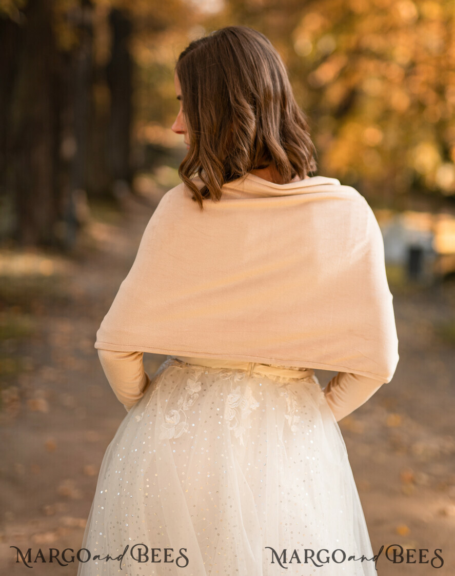 Yellow Daisy Shrug – A Little Fable