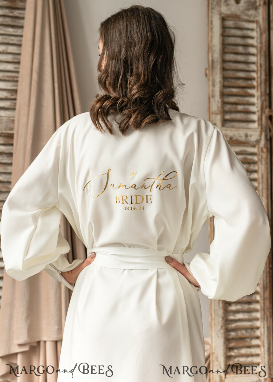 What To Wear Under Your Bridal Robe: 7 Options For Every Type of Bride – La  Gartier Wedding Garters