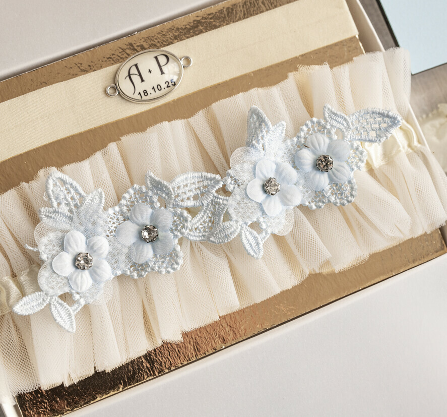 BRIDE bolero, robes, garter GARTER FOR BRIDE Romantic ecru bridal garter for the bride, crafted from delicate lace. Comfortable, elegant, and handmade – perfect for your wedding day or as a bridal gift