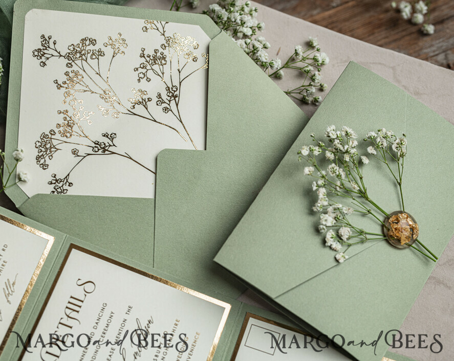 HOCHZEITS EINLADUNGEN 3-fach gefaltete Hochzeitseinladungen 3-fach Luxus Salbeigrüne Goldene Hochzeitseinladungen, Elegante Gartenhochzeitskarten, Baby Breath Bouquet Gypsophila Hochzeitseinladungen, Natürliche florale Hochzeitseinladung Suite